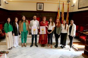 L'Ajuntament de Sagunt es reunix amb les festeres de la Mare de Déu dels Desemparats