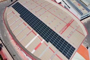 Sagunt instal·la 200 panells fotovoltaics en el pavelló del Poliesportiu Municipal