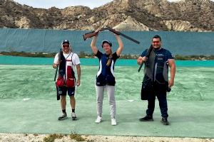 Paula Morcillo, primera mujer en ganar el Campeonato Provincial de Almería de foso olímpico