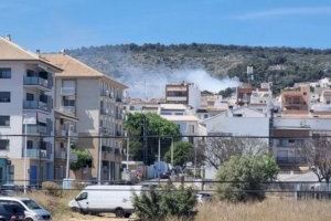 Incendi a Xàbia, prop de l'ermita del Calvari i unes vivendes