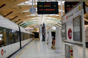 La Generalitat adjudica la renovación de teleindicadores para garantizar la accesibilidad a personas invidentes en la estación de Alameda