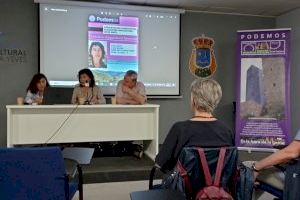 Podemos de Requena presentó su candidatura a las elecciones municipales que lleva por lema " Cuidamos Requena en femenino"