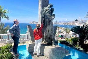 Ciudadanos Benidorm exige la restauración urgente de esculturas y monumentos emblemáticos ante su grave deterioro