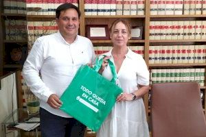 Presentación nuevo Presidente Comerciantes y nuevas bolsas reutilizables para compras en Aspe