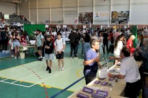 La Feria Intercomarcal de FP exhibe la oferta formativa de 18 familias profesionales de centros educativos de Elche, Crevillent y Santa Pola