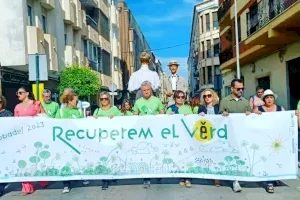 Les Trobades d’Escoles en Valencià reúnen a más de 5.000 vecinos de la comarca en  l’Eliana