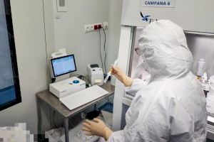 El Hospital La Fe incorpora la “huella digital” del fármaco en la elaboración de mezclas endovenosas