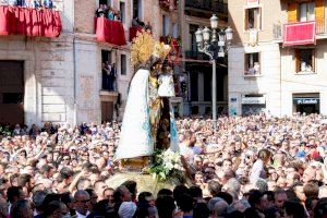 48 hores per al Trasllat de la Mare de Déu; emoció i nervis a flor de pell entre els valencians