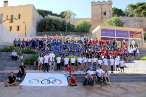 La llum de la torxa dels XIV Mini Jocs arriba a Dénia per a anunciar la celebració de l’esdeveniment esportiu