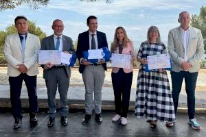 Sánchez recoge los distintivos de “Bandera Azul” a las cinco playas de Alicante