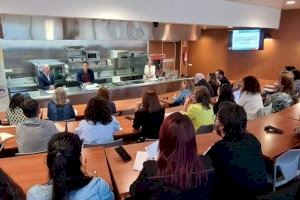 Turisme presenta al sector de la hostelería de Castellón el nuevo decreto que regula los establecimientos de restauración de la Comunitat