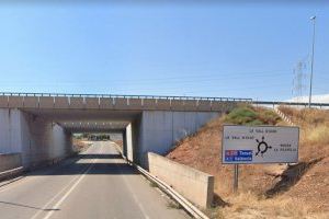 Denuncia el robo de su coche tras darse a la fuga en un control policial en la Vall d'Uixó