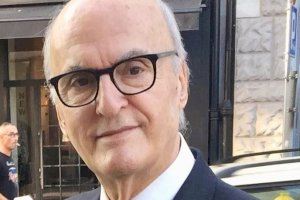 El Ateneo de Castelló recibe al embajador Jorge Fuentes para repasar el nuevo orden mundial