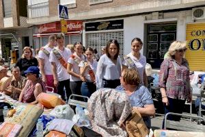 Multitudinària ofrena de flors a Santa Quitèria en Almassora