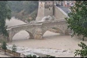 VIDEO | Cortes de carreteras, conductores atrapados y numerosos daños en Alicante y Valencia por las lluvias torrenciales