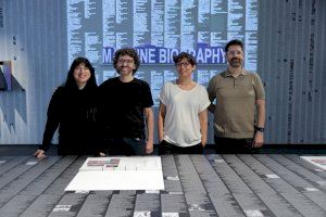 Una exposición en la Universitat muestra cómo la huella digital crea biografías de datos y condiciona las decisiones cotidianas