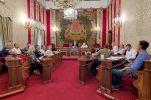 Alicante plantea suspender nuevas licencias para pubs y reducir horarios y veladores en el Casco Antiguo