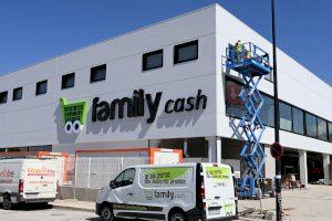 Siguen a buen ritmo las obras de la nueva tienda de Family Cash en Finestrat