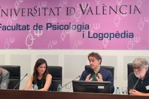 El secretario autonómico de Turisme participa en la apertura de la jornada ‘Música para el Desarrollo’ de la Universitat de València