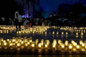 El plan más romántico está en un pueblo valenciano: 50.000 velas encendidas a la luz de la luna este sábado
