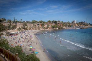 Dos ofegaments el mateix dia a Alacant: mor un home a la platja i un bebé ha sigut hospitalitzat
