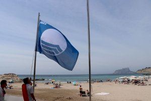 Las cuatro banderas azules ya ondean en Teulada Moraira