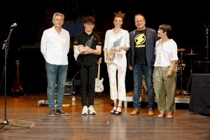 Isabel Alcácer guanya el “Premi Sons a la Millor Lletra i Melodia en Valencià”