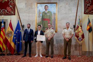 Jorge Magro y Adrián González reciben el Premio de Capitanía General a los mejores expedientes académicos
