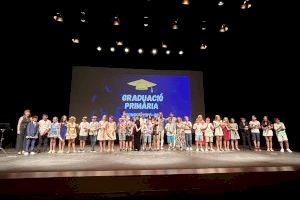 El colegio Muixara celebró el acto de graduación en l’Auditori