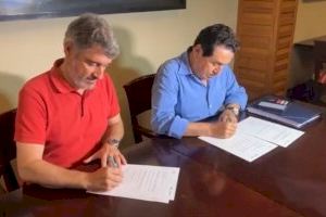 PP y VOX firman un acuerdo de gobernabilidad en Orihuela