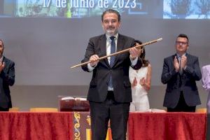 Vicente Arques investido con mayoría absoluta alcalde de l'Alfàs tras 16 años al frente del Ayuntamiento