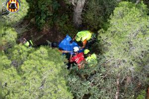 Rescatan en helicóptero a un ciclista tras sufrir un accidente en Llombai