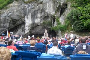Más de 450 castellonenses peregrinan al Santuario de Lourdes esta semana