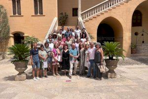 35 prescriptors de turisme visiten Gandia i Alfauir amb València Turisme