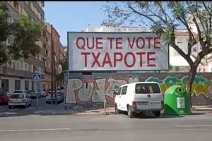 La Junta Electoral ordena retirar las vallas de ‘Que te vote Txapote’ que inundan Castellón