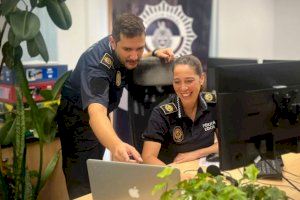 La Policia Local d'Elx, els 'influencers' que arrasen en xarxes socials conscienciant amb ganxo i humor