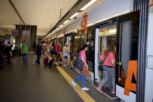 La Generalitat facilitó la movilidad de 1,8 personas usuarias en TRAM d'Alacant en junio