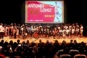 Arranca el XVI Campus de Fútbol ‘Antonio López’ de Benidorm, con cerca de 80 inscritos