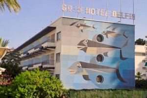 Adiós al mural del Hotel Delfín: El Gobierno de Benidorm se opone a su salvación 