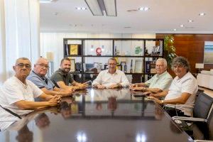 La nueva directiva del C.F. Foietes de Benidorm expone al alcalde los objetivos de la próxima temporada