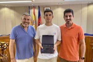 Educación galardona a Alejandro Fuentes, el albaterense con la mejor nota de la EBAU de la provincia y la segunda mejor de la CV