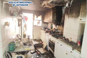 Un incendi en una casa de Dénia obliga a desallotjar diversos habitatges del edifici