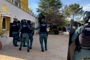 Drogas y abusos sexuales: Desmantelan otra secta chamánica en Castellón, ahora en la Pobla Tornesa