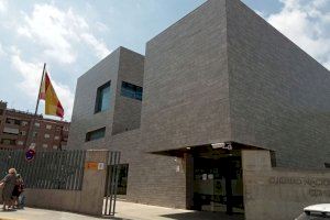 CSIF alerta de las altas temperaturas en la oficina del DNI de Paterna y reclama una reparación urgente de la climatización