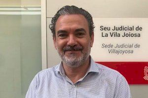 Vicente Arques recoge su credencial de Diputado Provincial en representación del PSPV PSOE de la Marina Baixa