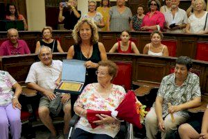El Ayuntamiento de Sagunto homenajea a una saguntina centenaria