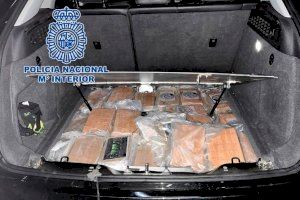 Dos detenidos en l'Eliana cuando transportaban 100 kilos de cocaína en dos coches