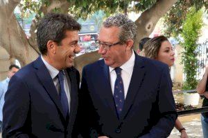 Mazón abrigalla a Toni Pérez com a nou president de la Diputació d'Alacant: el PP tiny de blau la C. Valenciana