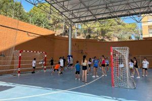 Més de 225 xiquetes i xiquets participen a les escoles d’estiu de Serra
