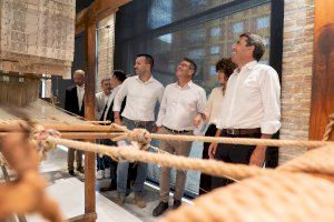 Carlos Mazón visita el Museu del Textil de la Comunitat Valenciana en Ontinyent